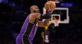 Shams：因伤病詹姆斯已有一个多月没怎么碰篮球