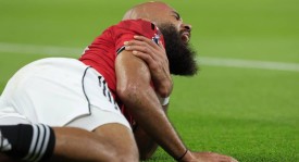 时隔近10个月复出！利桑德罗替补登场引发曼联球迷热议