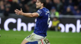 曼联夏季引援重磅目标：沃顿的转会之路与挑战解析