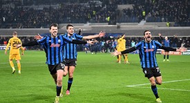 到底谁才是真蓝黑，这一天他们挺起意大利足球的脊梁