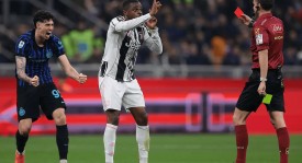 巴斯托尼：我夸大了摔倒试图获利 随后的庆祝动作也很不雅