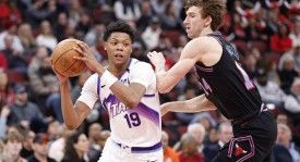 武切维奇35+7+5森萨博空砍43+5 公牛险胜爵士